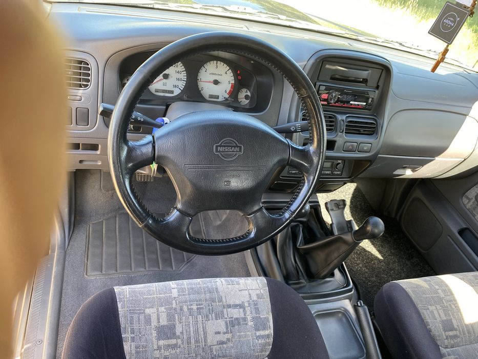 Nissan navara d22