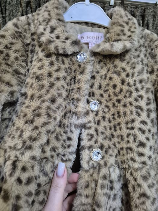 Демісезонна шубка для дівчинки 5 років