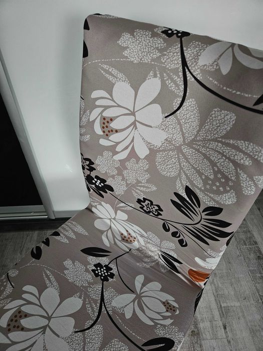 Pokrowce na krzesła wzór kwiaty elastyczne uniwersalne 4 sztuki