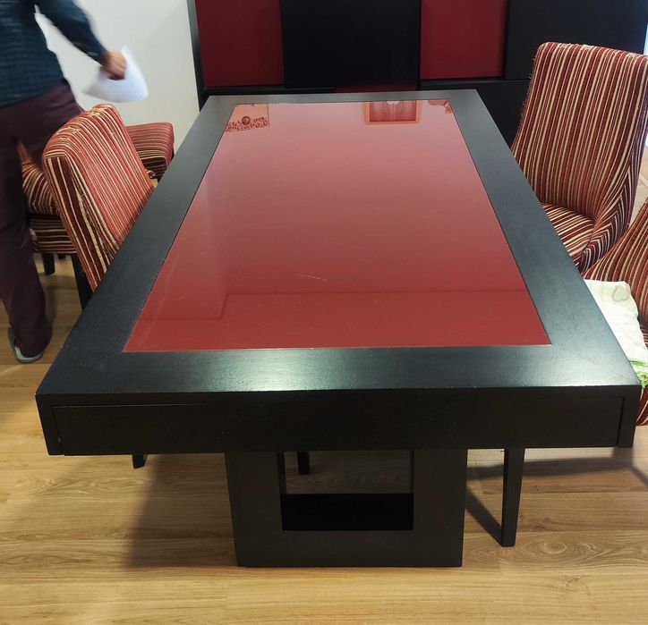 Mesa de sala de jantar extensível madeira maciça escura