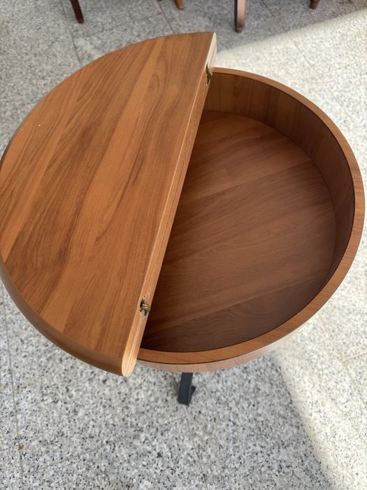 Mesa de apoio em madeira