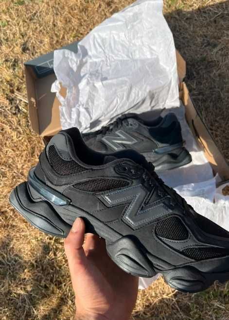 New Balance 9060 Triple Black Suede BPM R.38