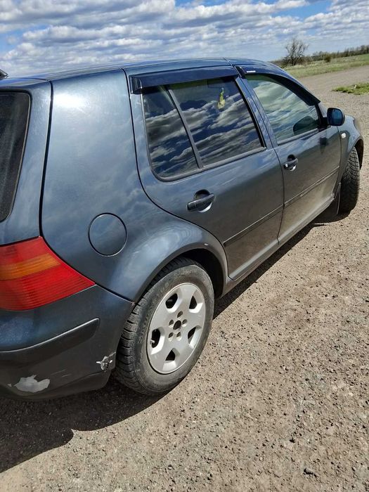 Авто Гольф4 1.6 Бензин