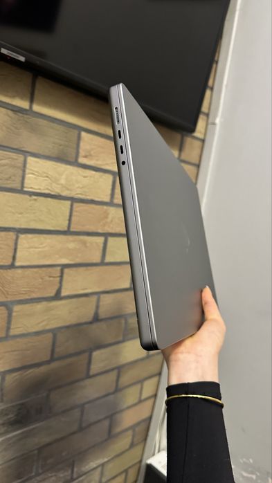 Used MacBook Pro 16 M1 Pro 16 / 512Gb Space Gray