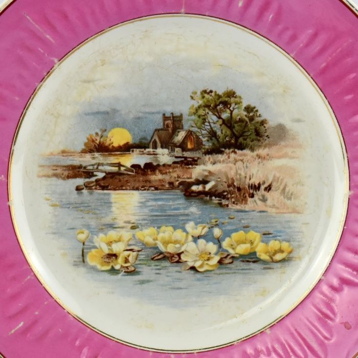 Raro Prato em Faiança de Sacavém, (1894 a 1909), lago e paisagem