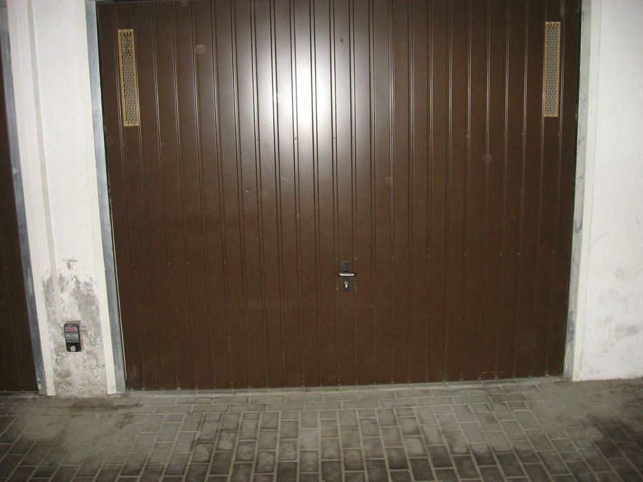 Wynajme garaz podziemny Bohaterow Monte Cassino 11