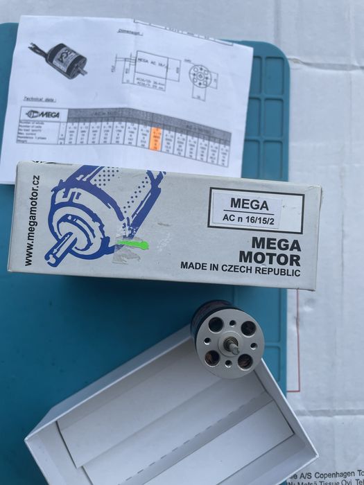 Sprzedam nowy silnik RC samolot edf MEGA 16/15/2