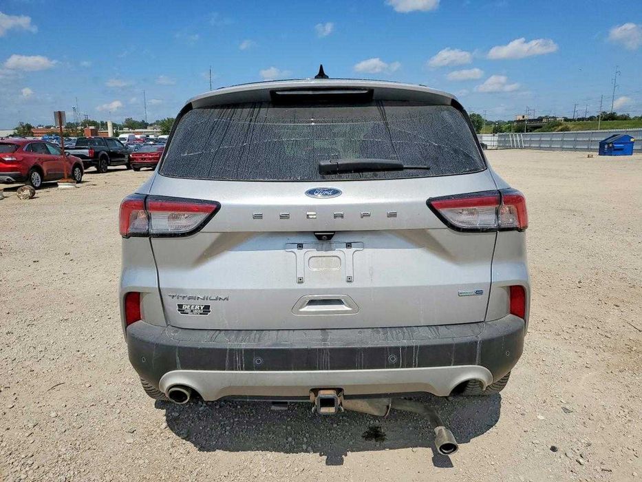 Ford Escape 2020 /