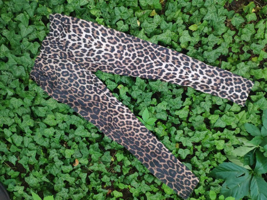 Legginsy 7/8 w panterkę z wysokim stanem S panterka