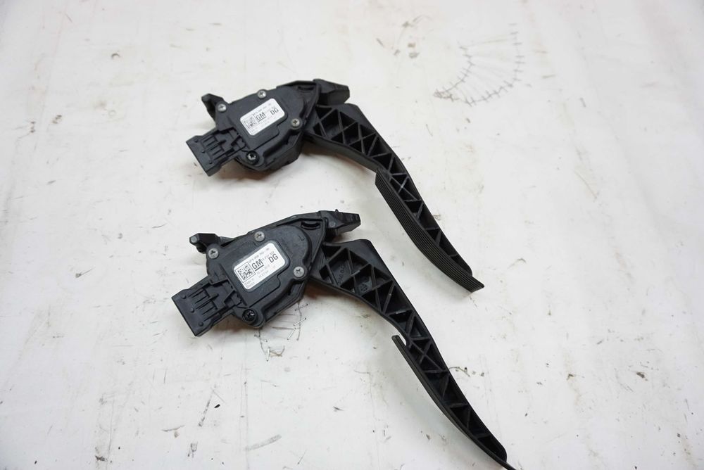 Педаль газа Chevrolet Malibu\ Шевроле Малібу 2.5 USA(2012-2016)