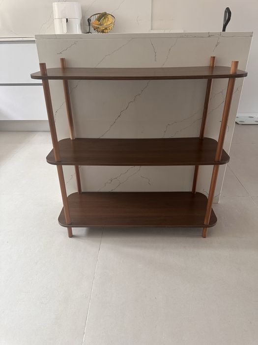 Movel estante cor madeira nogueira