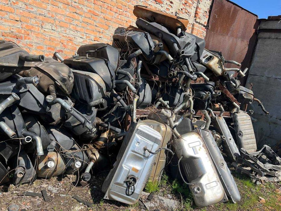 Паливний бак дизель, бензин W 210, W 202, W 124 Mercedes