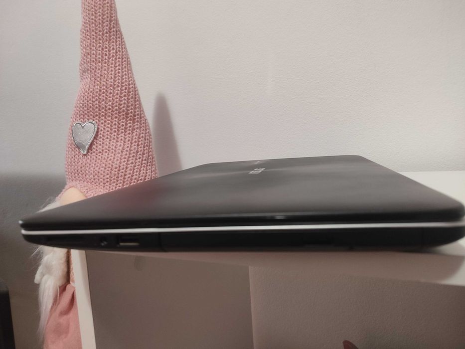 Nvidia+Intel®Core™i3 Asus Vivobook R556L (1.7 ГГц/8ГбDDR3/750Гб/2год)