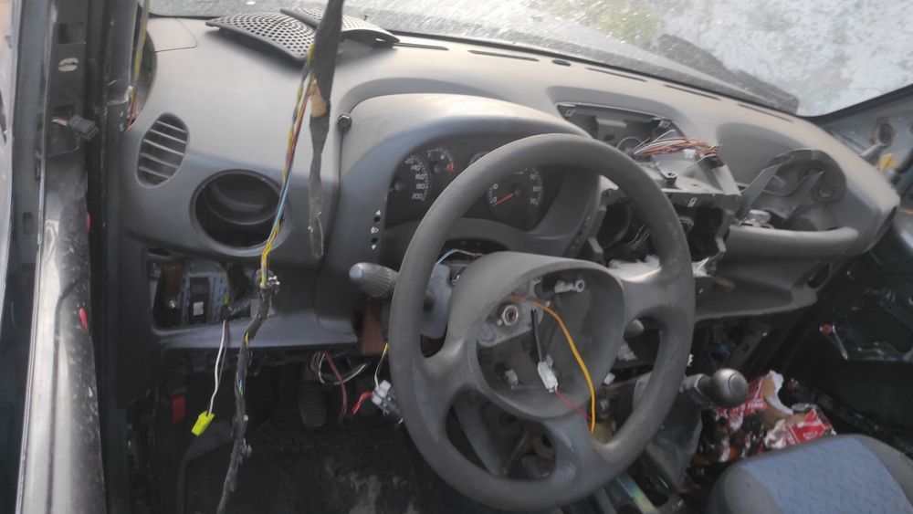 Двері капот двигун фиат Добло Fiat Doblo