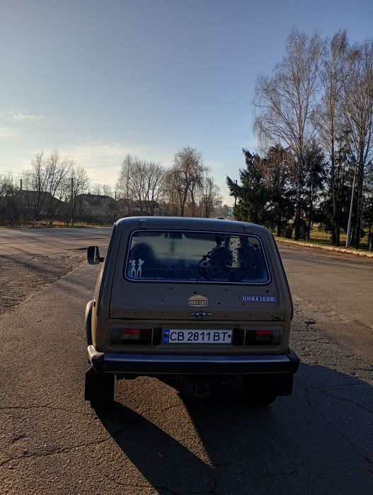 Автомобіль ВАЗ 2121 Нива Позашляховик