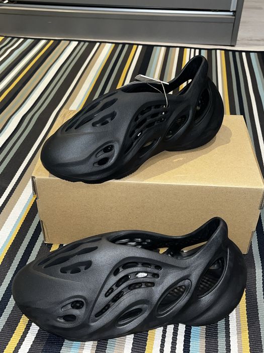 Yeezy Foam Runner onyx 43 EU