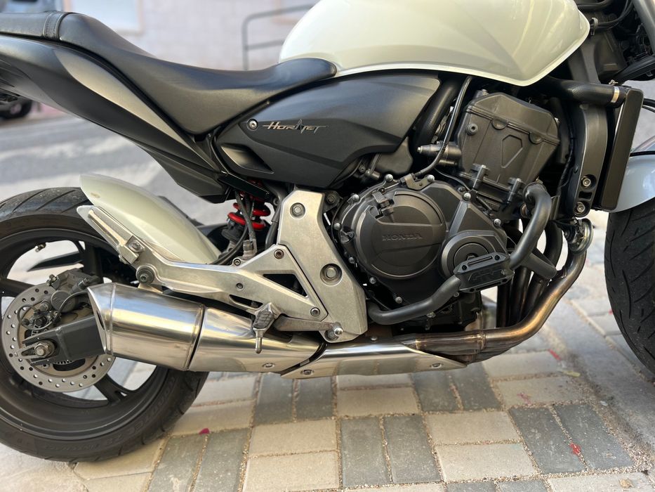 Hornet CB600f Hornet
