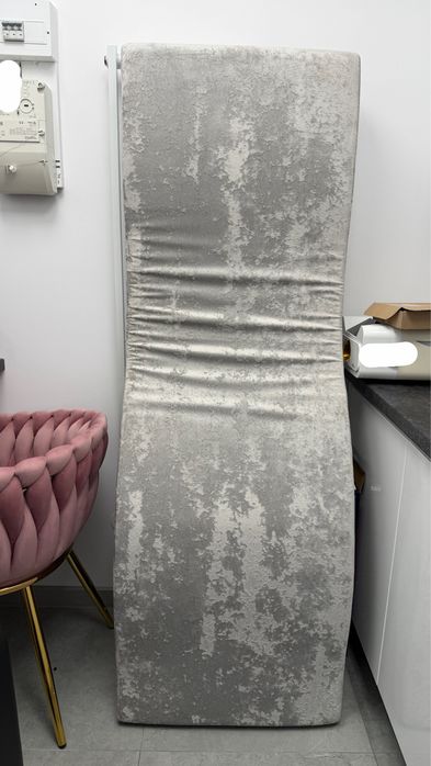 ŁÓŻKO kosmetyczne 60cm i coucou z miejscem na nogi + materac
