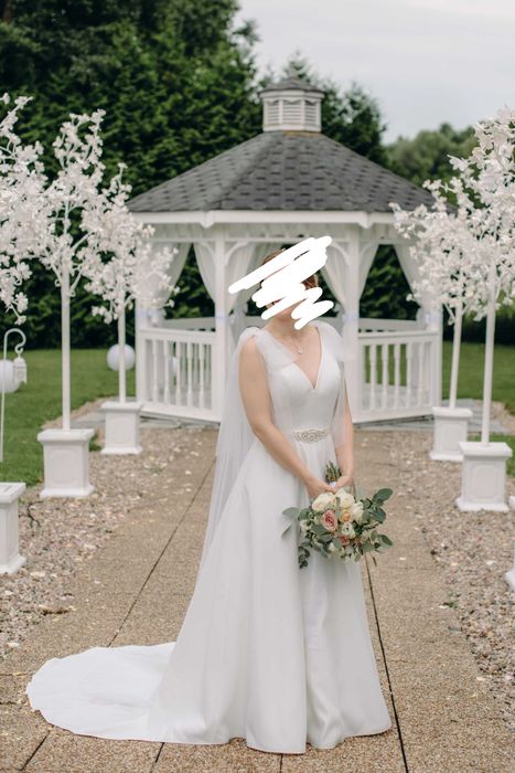 Elegancka, gładka suknia ślubna Maggie Sottero– w kolorze ecru