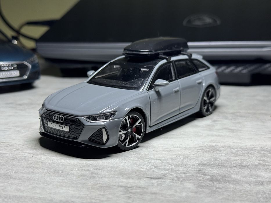 Audi rs6 1/32  все відкривається