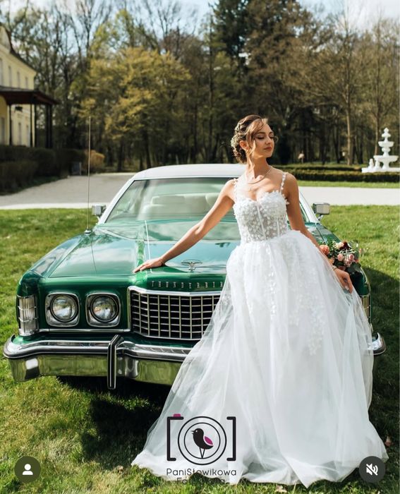 Klasyk | Auto | Samochód do ślubu i na wesele | Sesje | Limuzyna