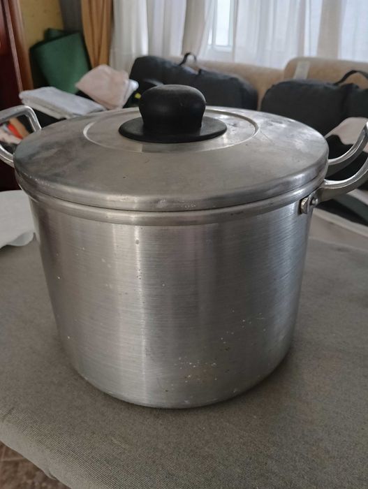 Conjunto de tacho, panela e forma grande de bolos