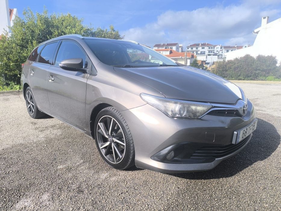 Toyota Auris Touring Sports — fotografia 2