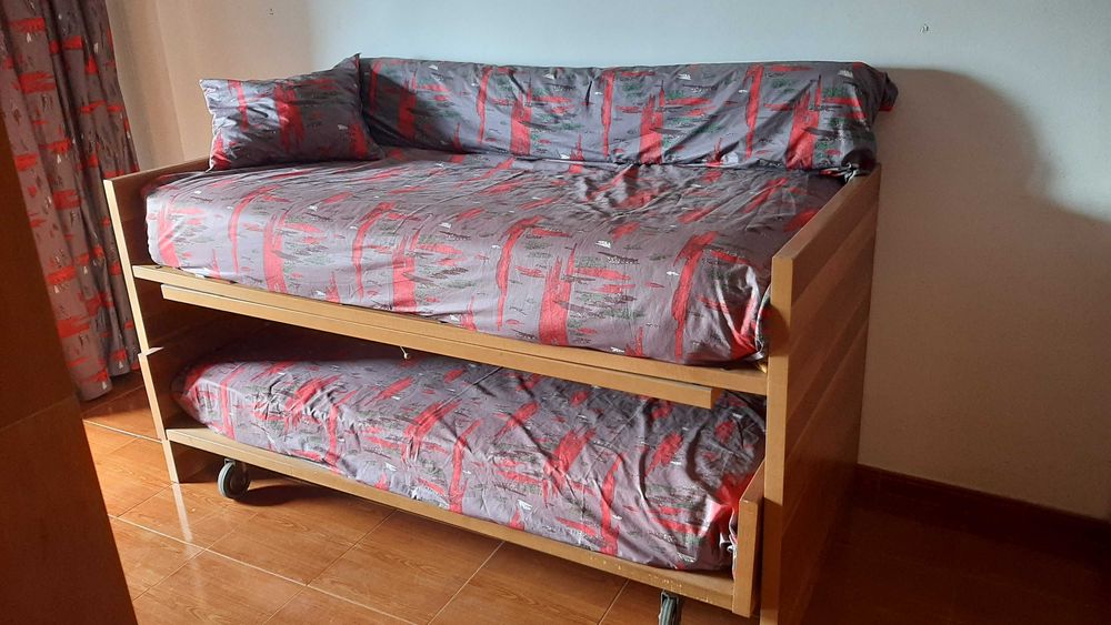 Cama Beliche com rodas