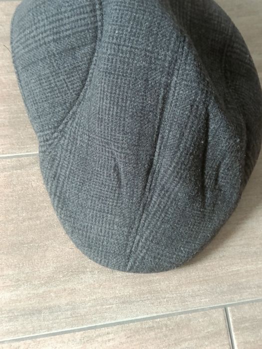 Ocieplana czapka z daszkiem