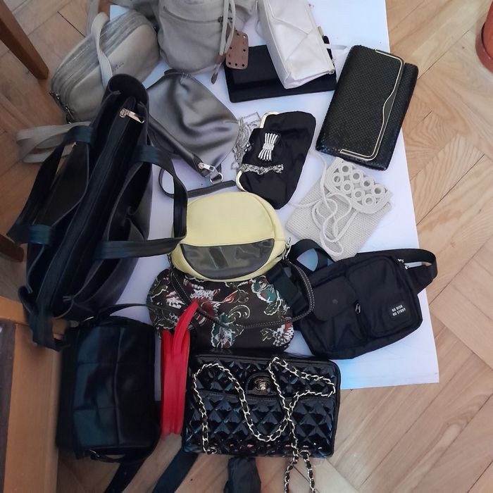 Лот  жіночих сумок .1.500гр за лот