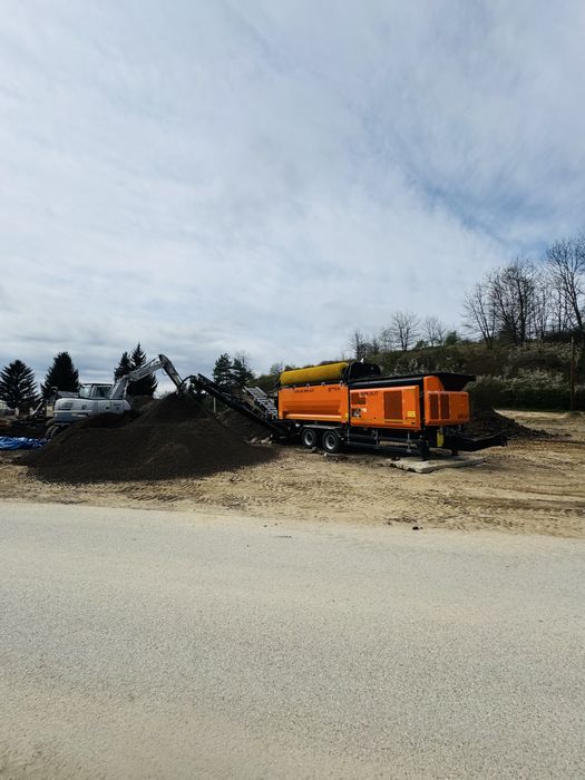 Ziemia ogrodowa siana humus czarnoziem pod trawnik