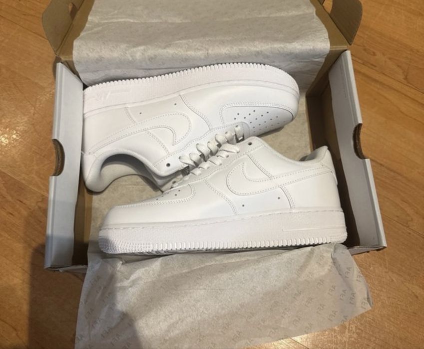 Sapatilhas Nike Air Force 1 '07 Brancas
