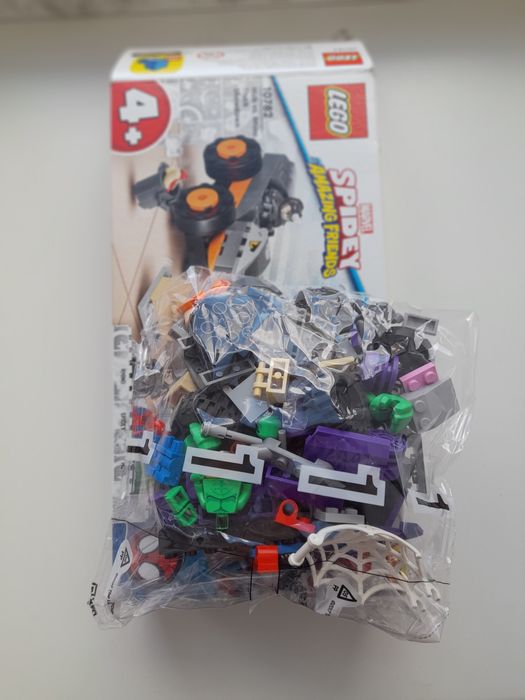 Lego Super Heroes Сутичка Халка та Носорога на вантажівках 10782