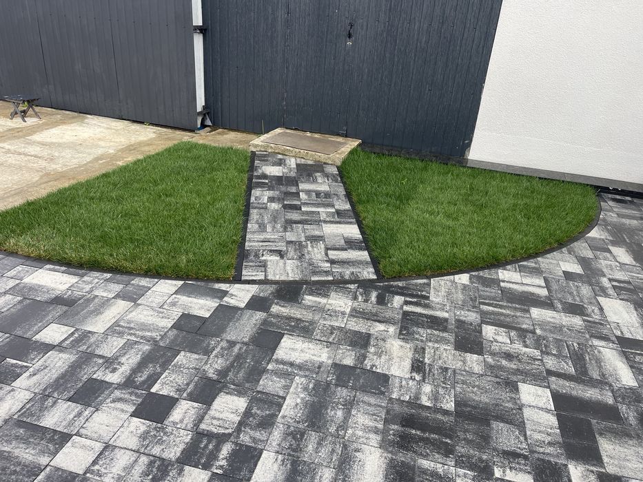 Професійне викладання бруківки в місті Ужгород