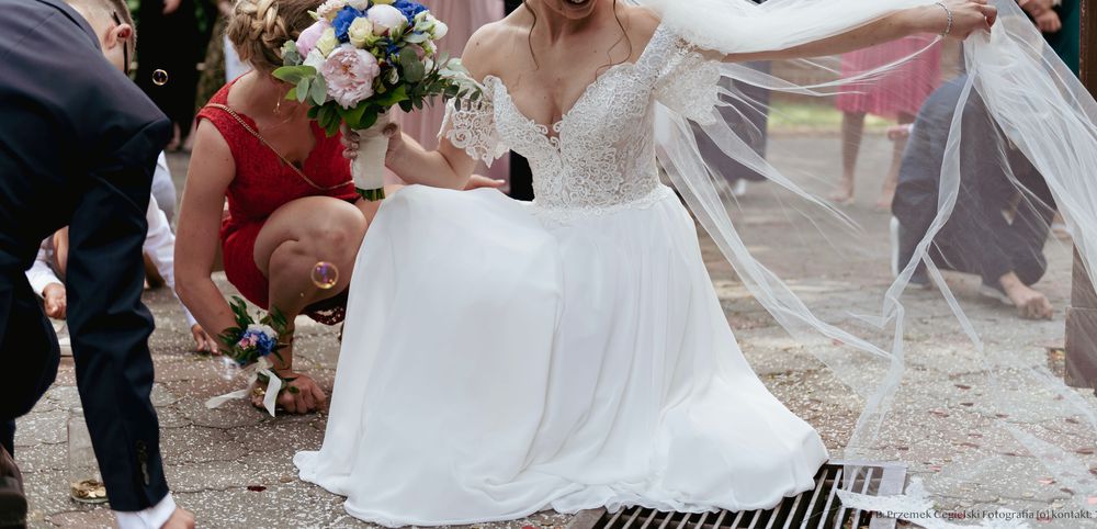 Suknia ślubna kolor Ivory