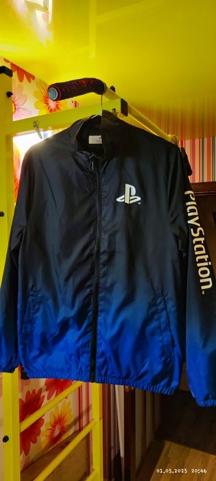 Ветровка  H & M   12-13 лет.