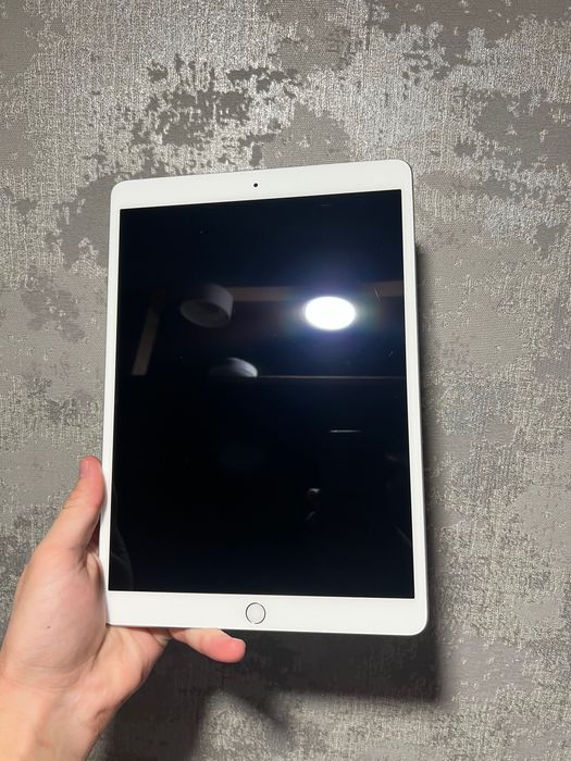 iPad Air 3 64gb ІДЕАЛ АКБ 100% 4 рази заряджався