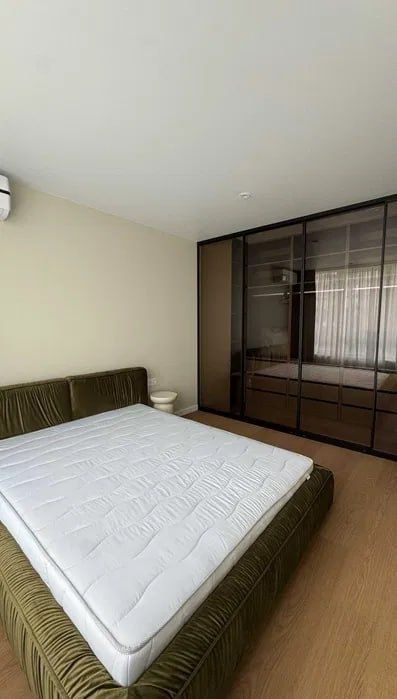 Здам  квартиру жк Варшавський