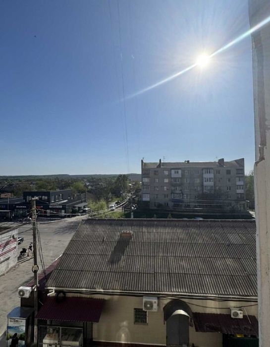 Продається двокімнатна квартира в самому центрі Гнівані