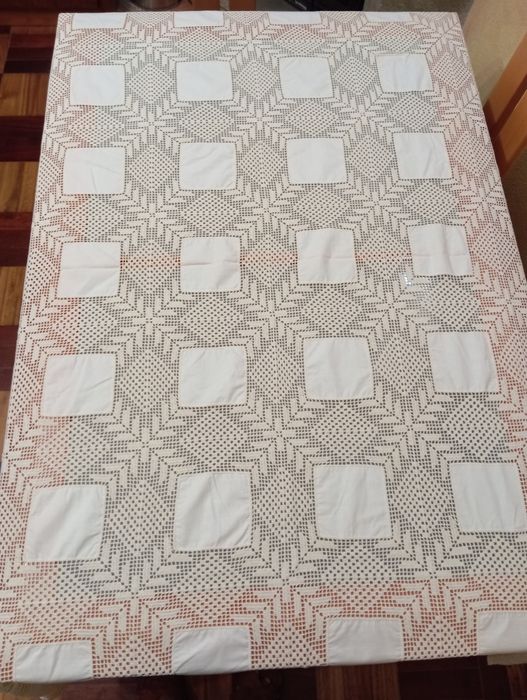 Toalha em renda feita à mão