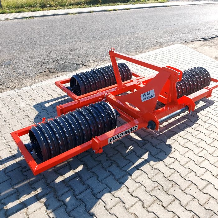 Wyprzedaż ! Ciężki Wał posiewny cembrige 6.2m  2800kg od ręki  !