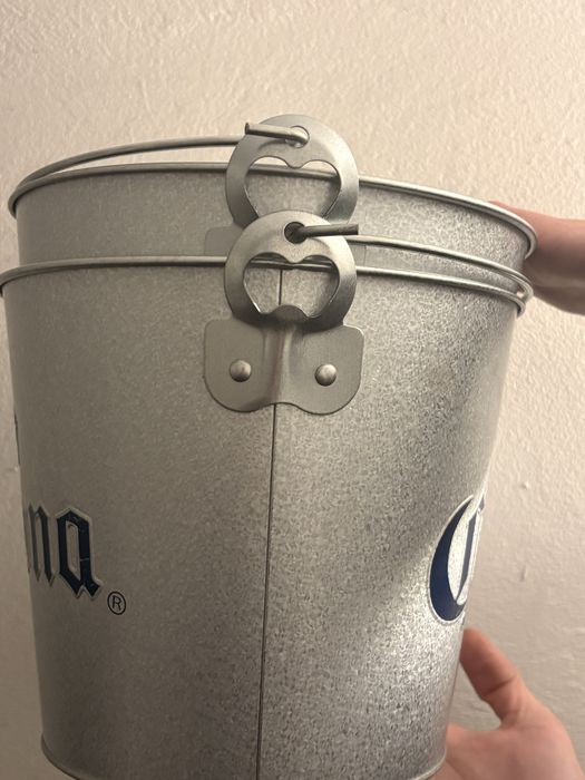 Wiadra Corona do lodu