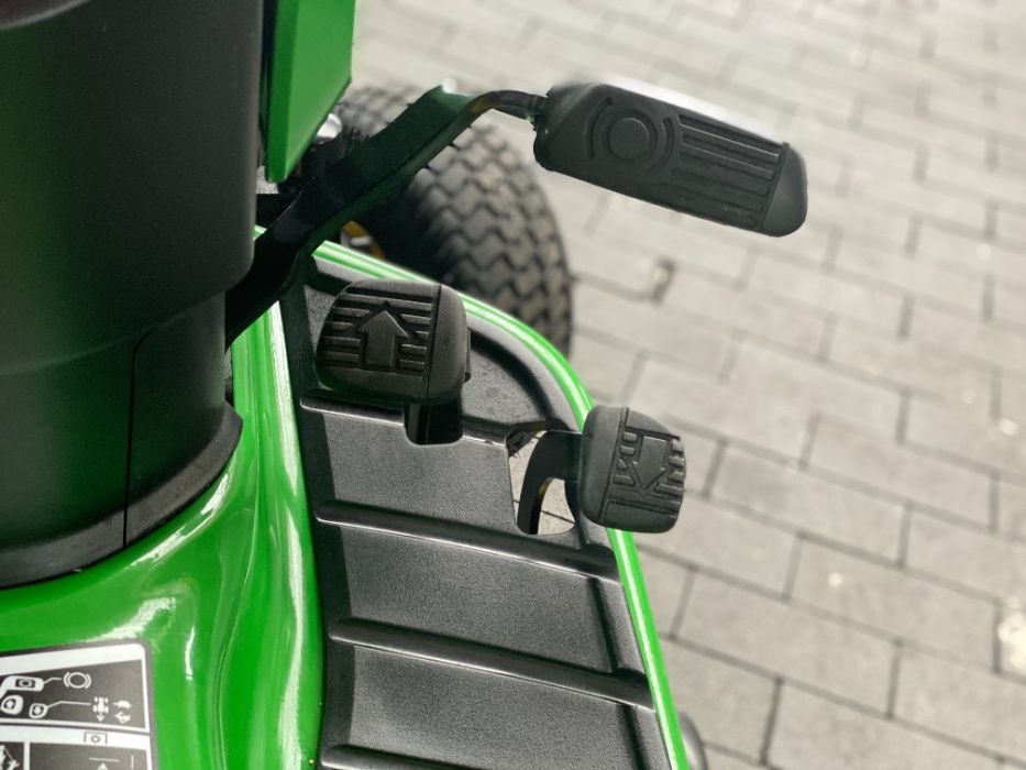 Traktor Ogrodowy JOHN DEERE X350R / V-TWIN 726 cm³ / AGREGAT 107 CM