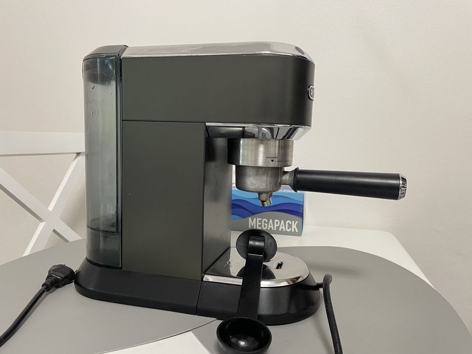 Кавоварка кавомашина Delonghi ec685 bk delongi кава кофемашина делонги