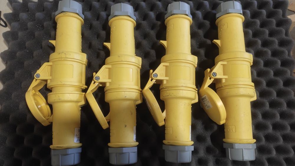 Fichas/Tomadas Elétricas CEs 110v Para Varas de ACLs