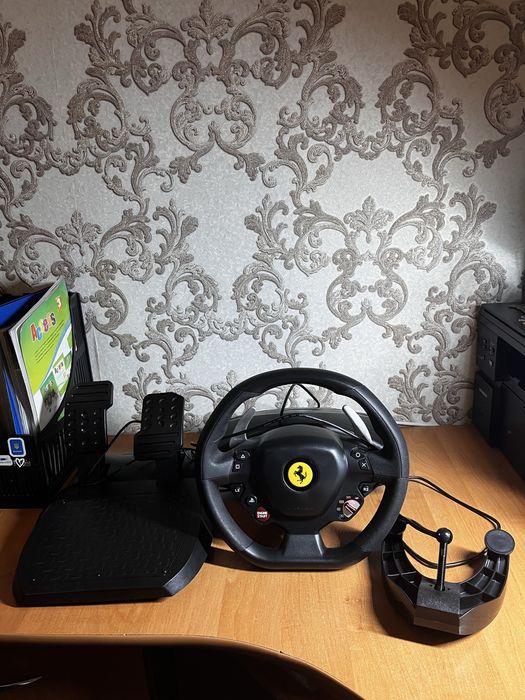 Руль на  PS4.