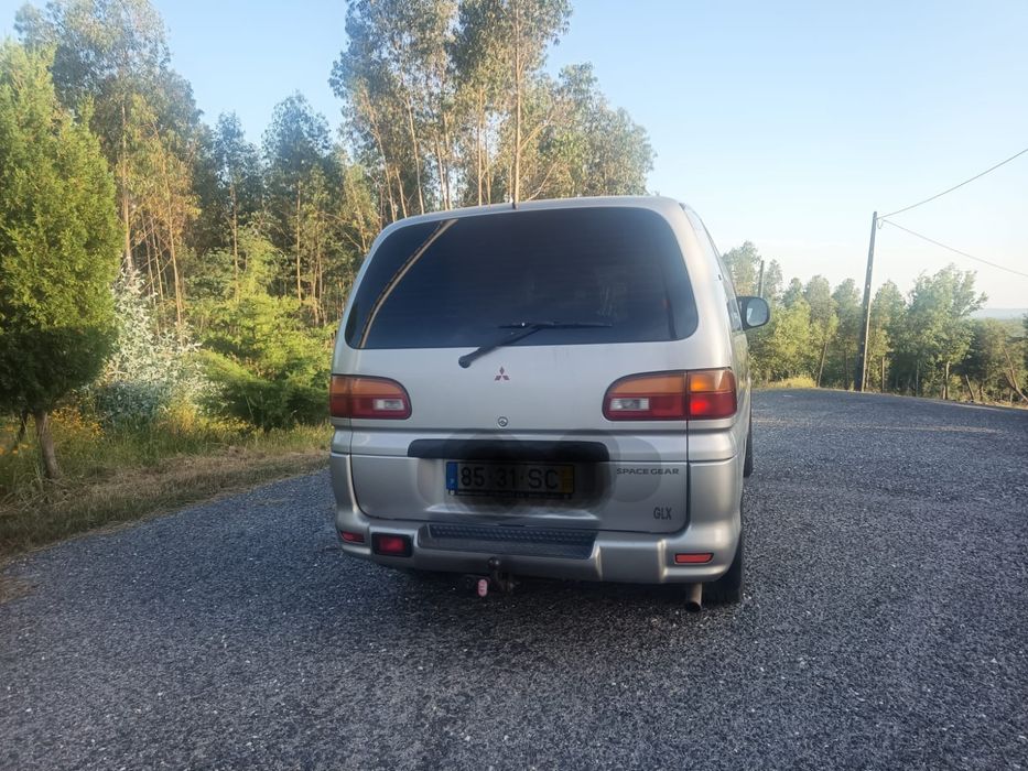 Mitsubishi Space Gear — fotografia 3