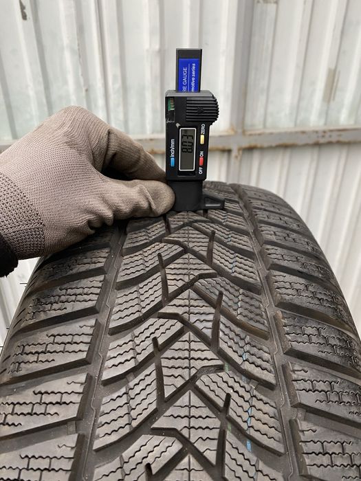 Dunlop  225 55 16 зима