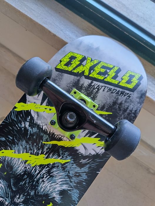 Oxelo skateboard (novo)