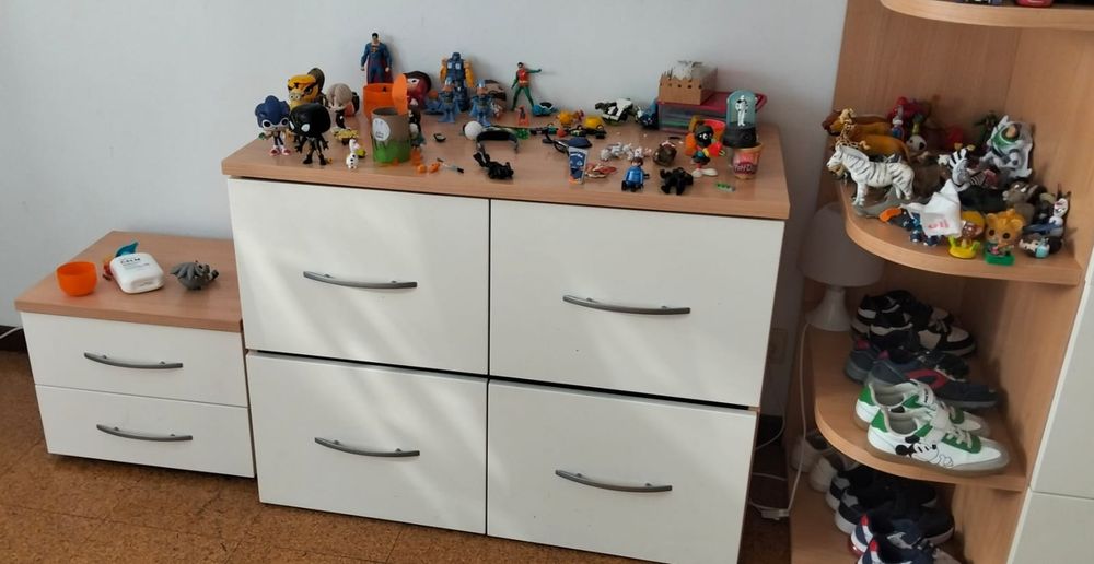 Mobília de Quarto Juvenil Completa – Roupeiro + Estante + Cómoda + Mesa de Cabeceira
